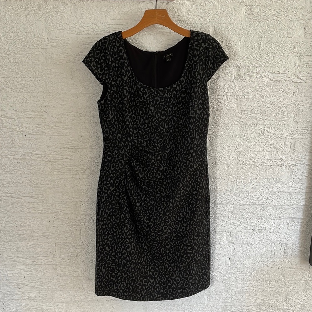 And Taylor charcoal leopard print dress size 8